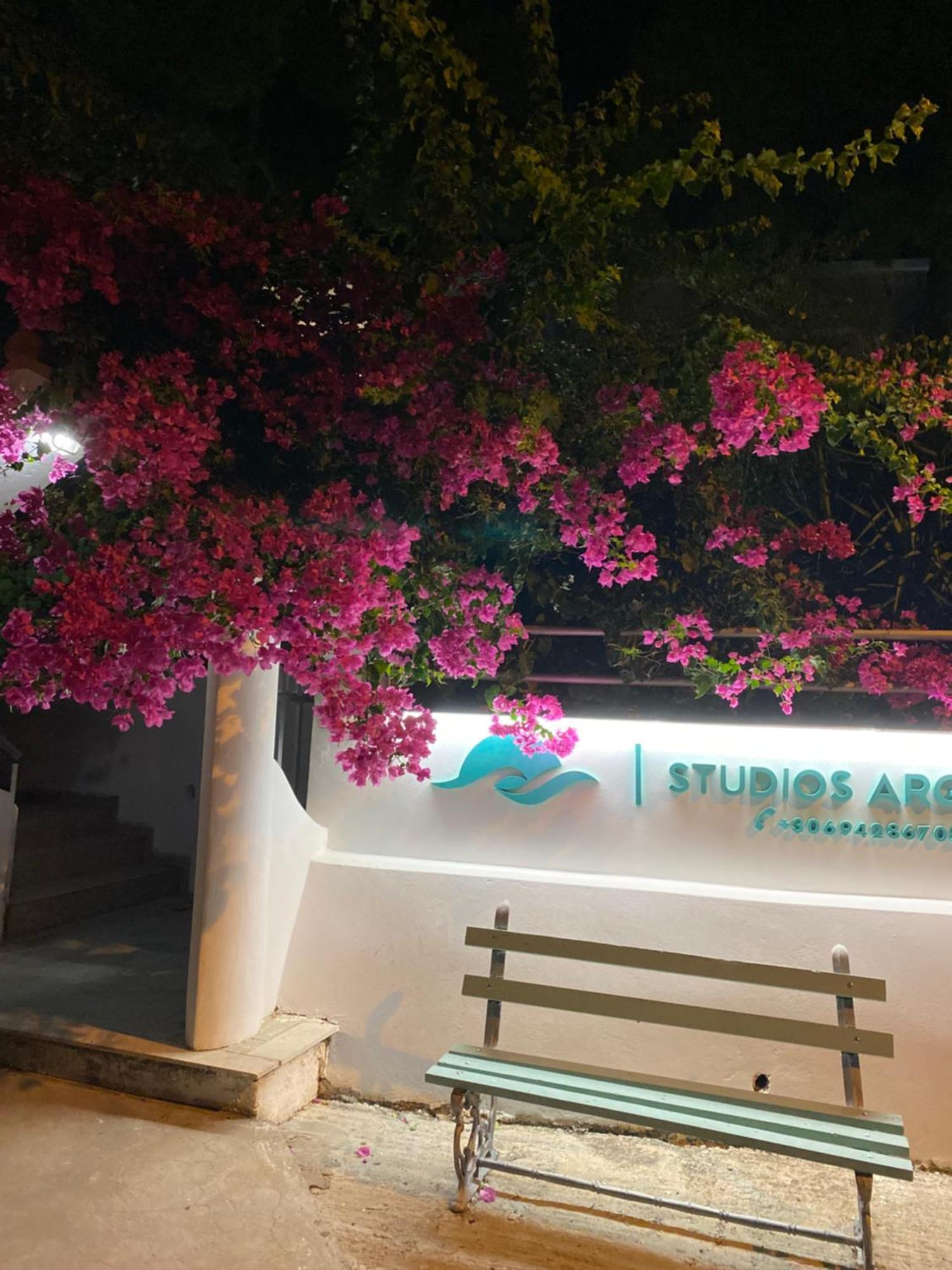 Studios Argyris Poros Town Exterior photo